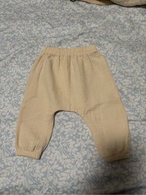 Quincy Mae Cream Cotton Gauze Pull-On Pants